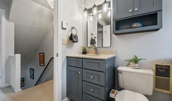 46 Pine Hill Dr, Bath, ME 04530