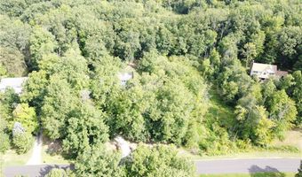 610 Deep Woods Dr, Aurora, OH 44202
