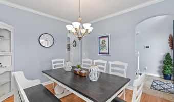 1620 Pinewood Ct SW, Altoona, IA 50009