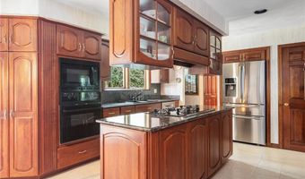 10 Oak Hill Dr, Lincoln, RI 02865