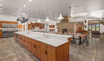 10771 E Langell Valley Rd, Bonanza, OR 97623