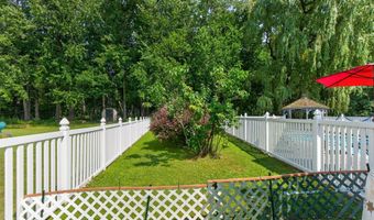 37 Wicken Sq, Albany, NY 12205