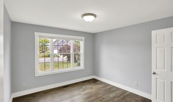 6686 Woodcrest Dr, Avon, IN 46123