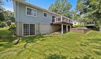 585 Golfwood Dr, Ballwin, MO 63021