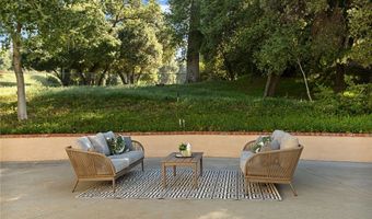 37202 Limekiln Dr, Yucaipa, CA 92399