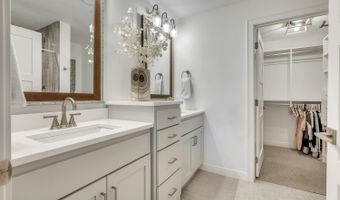 570 Linden Dr 104, Arnolds Park, IA 51331
