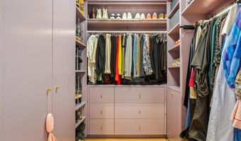 5619 OAKMONT Ave, Bethesda, MD 20817