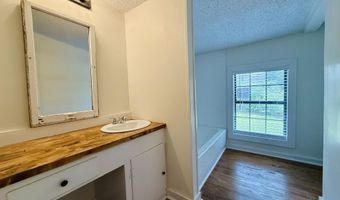303 McCarley Ave, Booneville, MS 38829