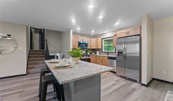 3913 Claridge Dr, Austintown, OH 44511