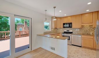 7705 ROYSTON St, Annandale, VA 22003