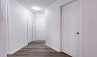 20600 CORNSTALK Ter 202, Ashburn, VA 20147
