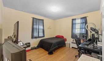 92 Rhode Island St, Cranston, RI 02920