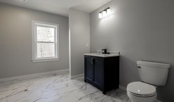 27 Washington St, Ashland, NH 03217