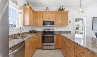 17 Adams Ln, Arundel, ME 04046