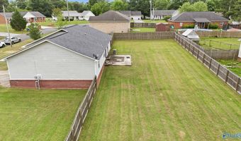 135 Shaw St, Albertville, AL 35950
