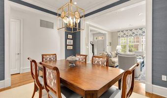 7449 ARLINGTON Rd, Bethesda, MD 20814