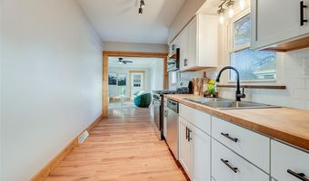 601 Walnut St, Alhambra, IL 62001