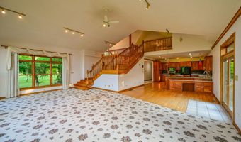 6300 Jonathan Ln, Albany, OH 45710