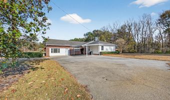 47 Midway St, Bamberg, SC 29003
