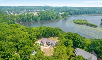 1663 Fairview Dr, Allegan, MI 49010
