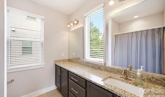 923 Warren Burgess Ln, Charlotte, NC 28205