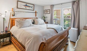 7945 Shadow Hill Dr, La Mesa, CA 91941