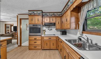 102 Fairway St, Bald Knob, AR 72010