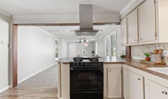 1617 Oscar St, Abbeville, LA 70510