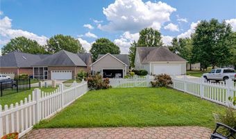 176 Town Park Dr, Advance, NC 27006