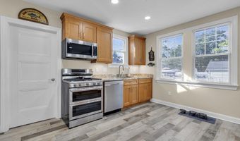 700 Halliard Ave, Beachwood, NJ 08722