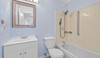4012 Fawnhill Ln, Cincinnati, OH 45205