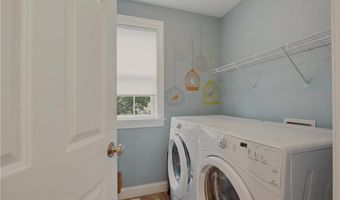 11 King Philip Ave, Bristol, RI 02809