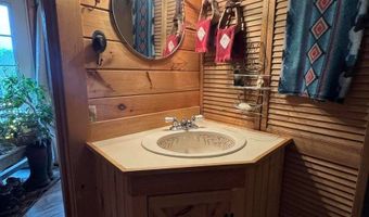 7 Howard Siding Ln, Abbot, ME 04406