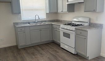 565 Harbor Dr, Bullhead City, AZ 86442