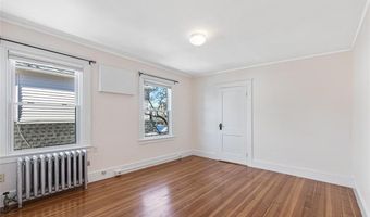 118 Ocean Ave, Cranston, RI 02905