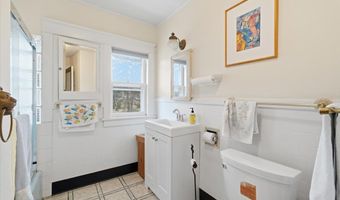 308 College St, Burlington, VT 05401