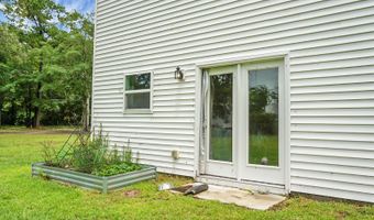 717 Butter Rd, Bonneau, SC 29431