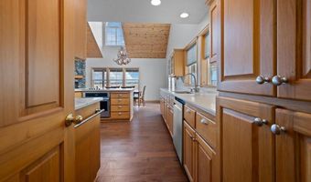 24585 Dodds Rd, Bend, OR 97701