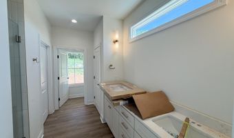 9009 Stonewall Rd, Appomattox, VA 24522