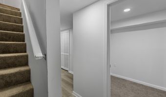 2912 AUCHENTOROLY Ter, Baltimore, MD 21217