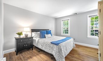 37 Birchwood Cir, Bedford, NH 03110