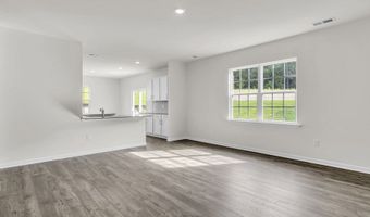 1052 Misty Creek Dr, Aberdeen, NC 28315