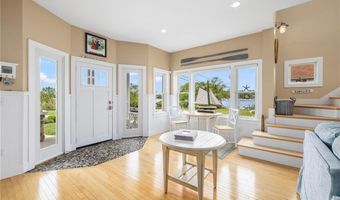 439 Wandsworth St, Narragansett, RI 02882