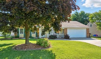 704 S Dewey St, Auburn, IN 46706
