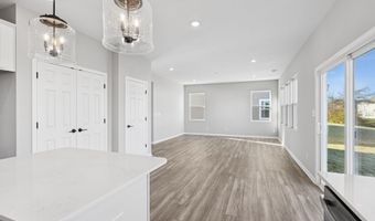 4246 Hayden Valley Dr, Bargersville, IN 46106