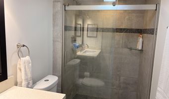 3625 N Country Club Dr 206, Aventura, FL 33180