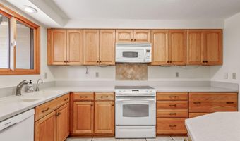 61176 Larkwood Dr, Bend, OR 97702