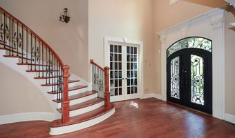 2210 Spalding Dr, Atlanta, GA 30350