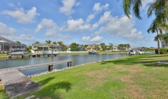 5318 LOON NEST Ct, Apollo Beach, FL 33572