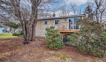 2 Simmons Rd, Barrington, RI 02806